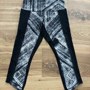 Lululemon Black and White Leggings